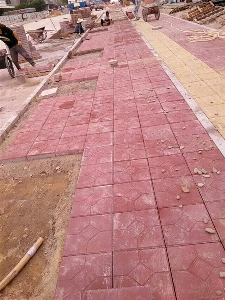 铺砖现场图 (13)